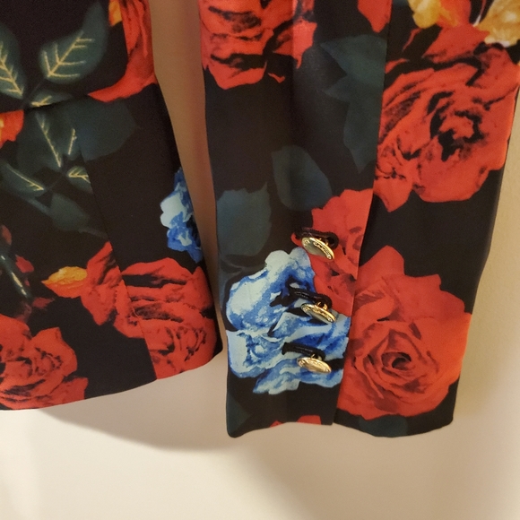 Vince Camuto 2P Rose Design Blazer - Picture 4 of 4